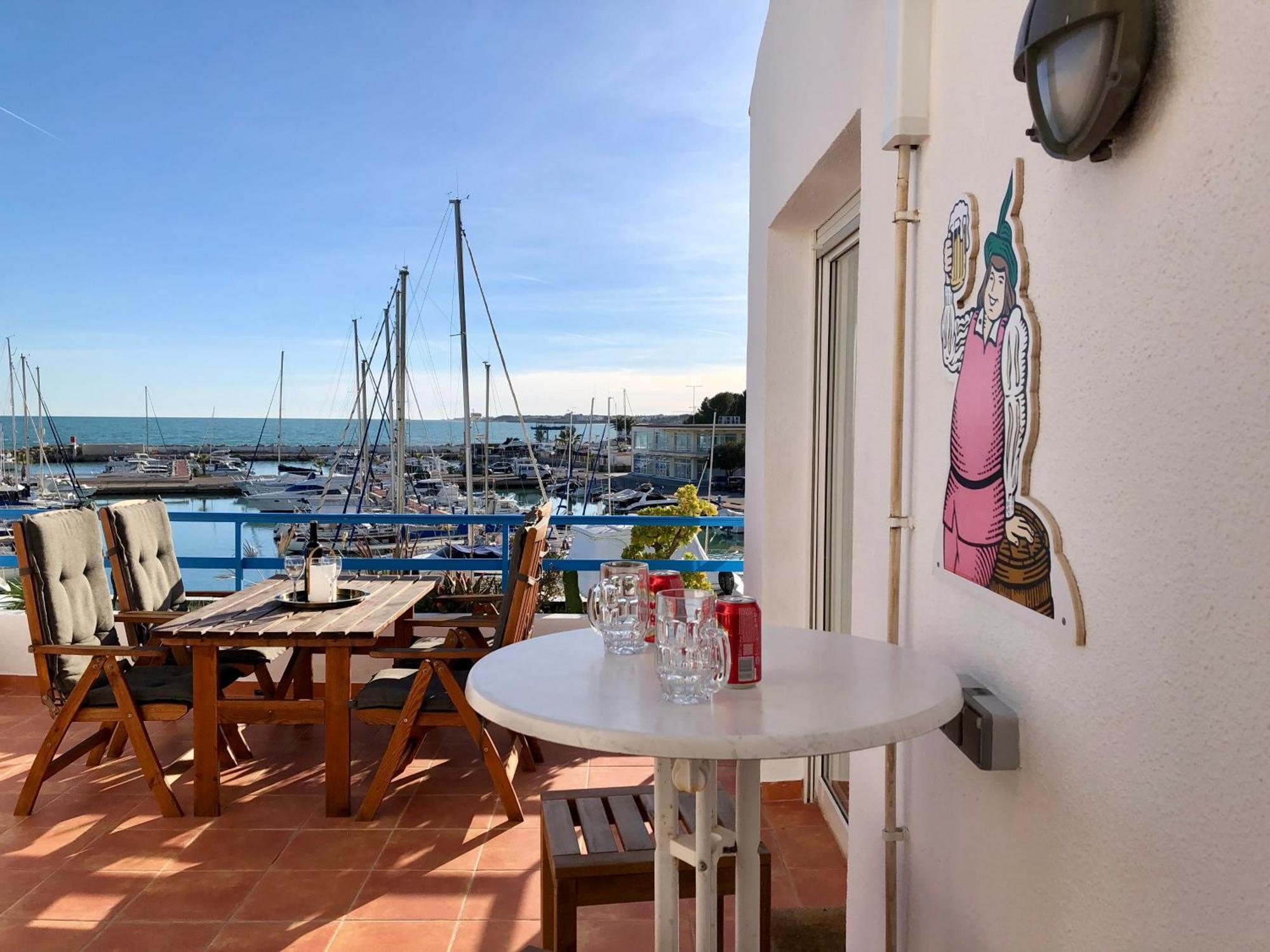 In The Port Of Fuentes * Alcoceber